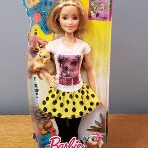 Barbie & Her Sisters In A Puppy Chase Barbie Doll & Puppy